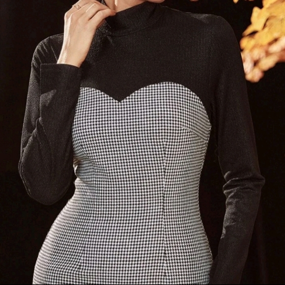 Women's dress - Picture 3 of 4